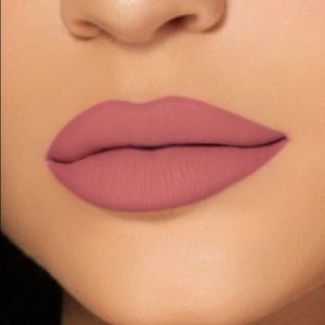 [SOLD] Kylie mini matte liquid lipstick in Angel